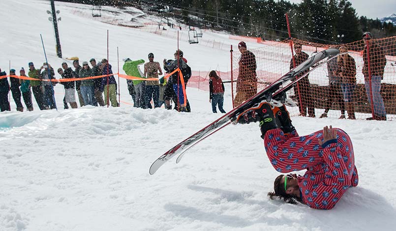 15-snowking-pondskimming-117